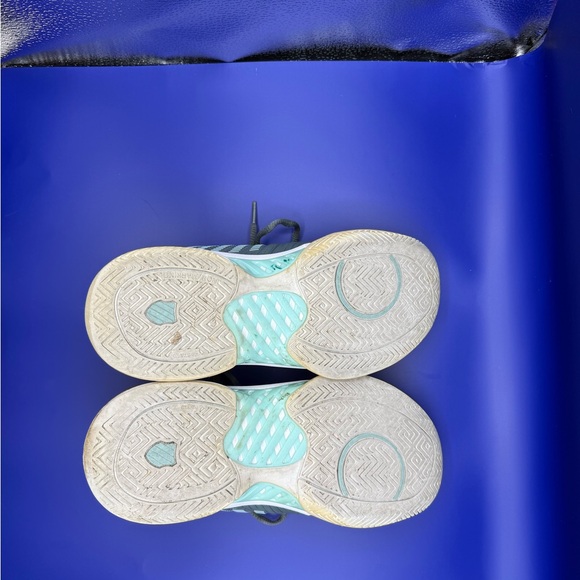 K-Swiss Hypercourt Express 2 Women’s Tennis Shoes Size 8.5 Gray/Teal